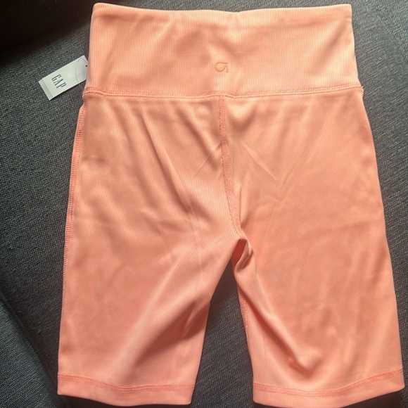 NWT GapFit Brushed Tech Jersey Bike Shorts size small - Picture 6 of 10